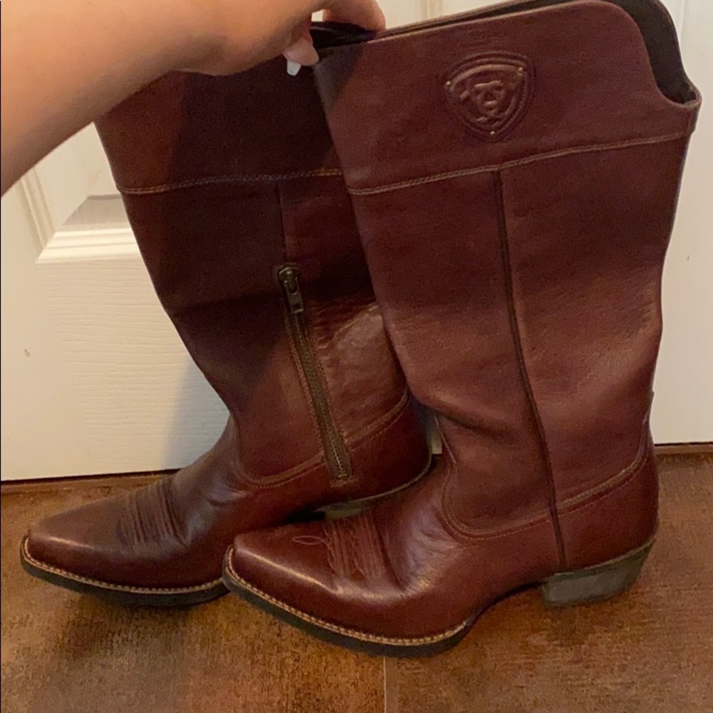 Ariat cowgirl boots